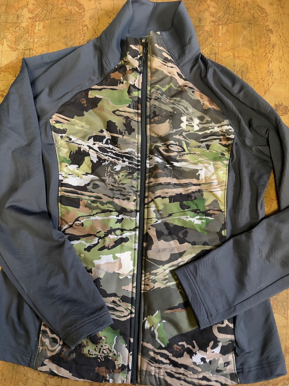 Under Armour Women’s Camo Performance Jacket - Green/Black